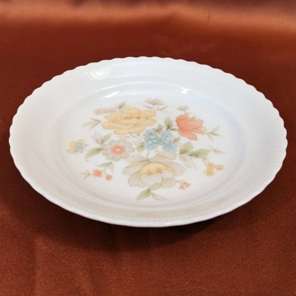 Vintage Ichiyama Toen Japan Floral Porcelain Dessert Plates Set of 6 Ribbed Edge - Picture 1 of 9